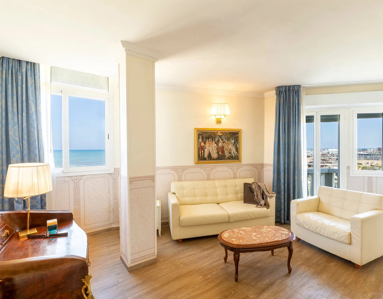 media.Camera-Junior-Suite-01-Hotel-Baia-Imperiale-Rimini