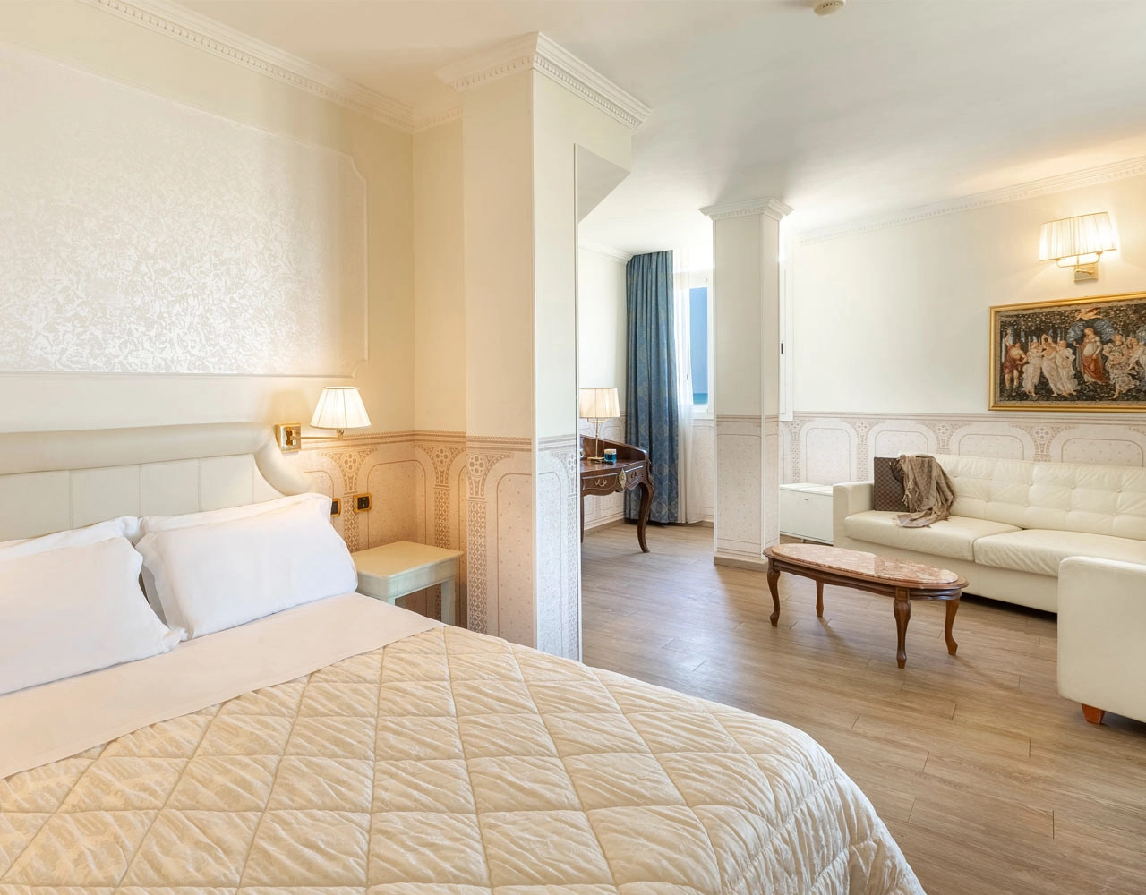 media.Camera-Junior-Suite-02-Hotel-Baia-Imperiale-Rimini
