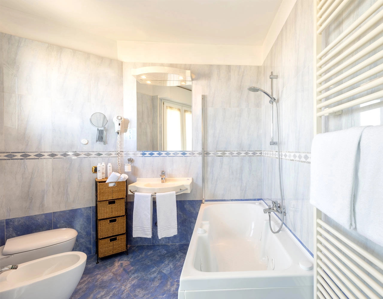 media.Camera-Junior-Suite-03-Hotel-Baia-Imperiale-Rimini