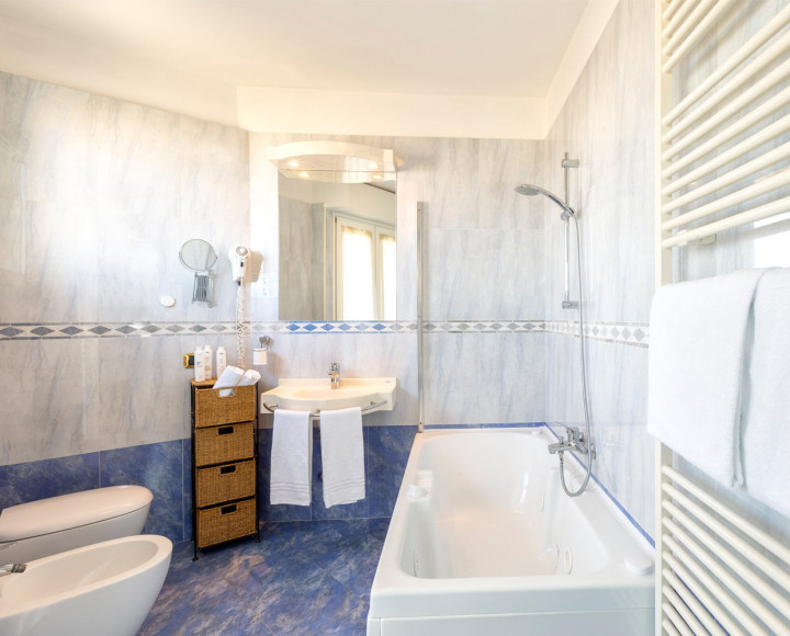 media.Camera-Junior-Suite-03-Hotel-Baia-Imperiale-Rimini