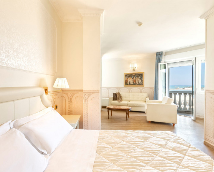 media.Slide-Camere-05-Hotel-Baia-Imperiale-Rimini