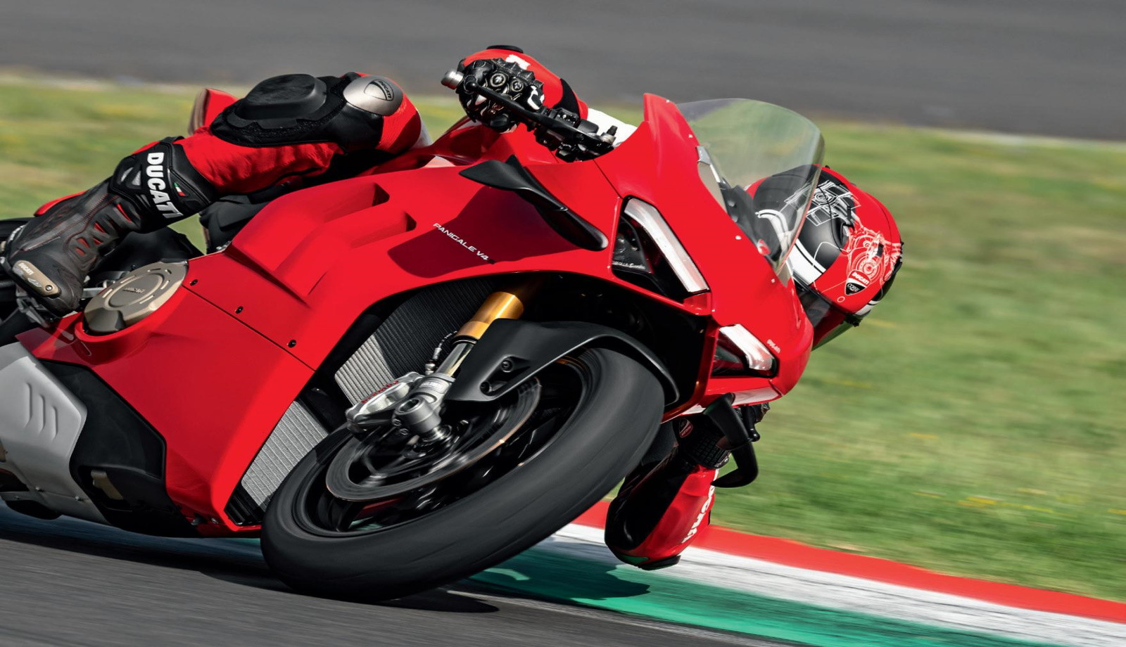 media.hotel-baia-imperiale-world-ducati-week